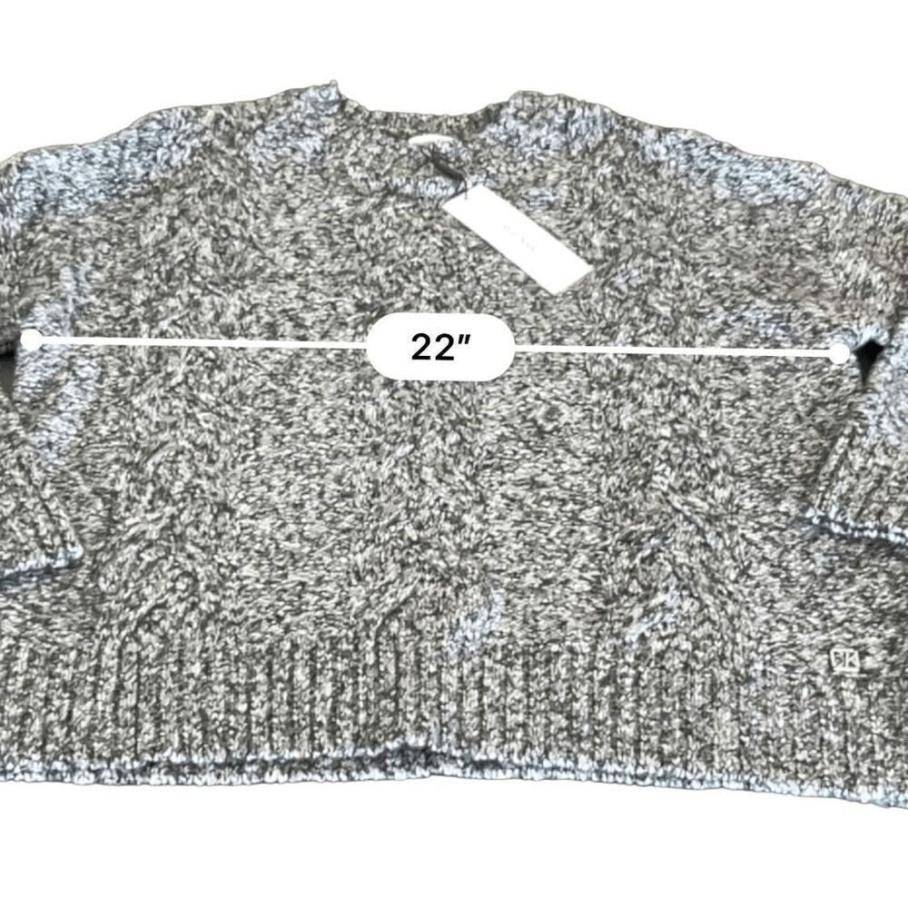 Calvin Klein sweater - Picture 2 of 10